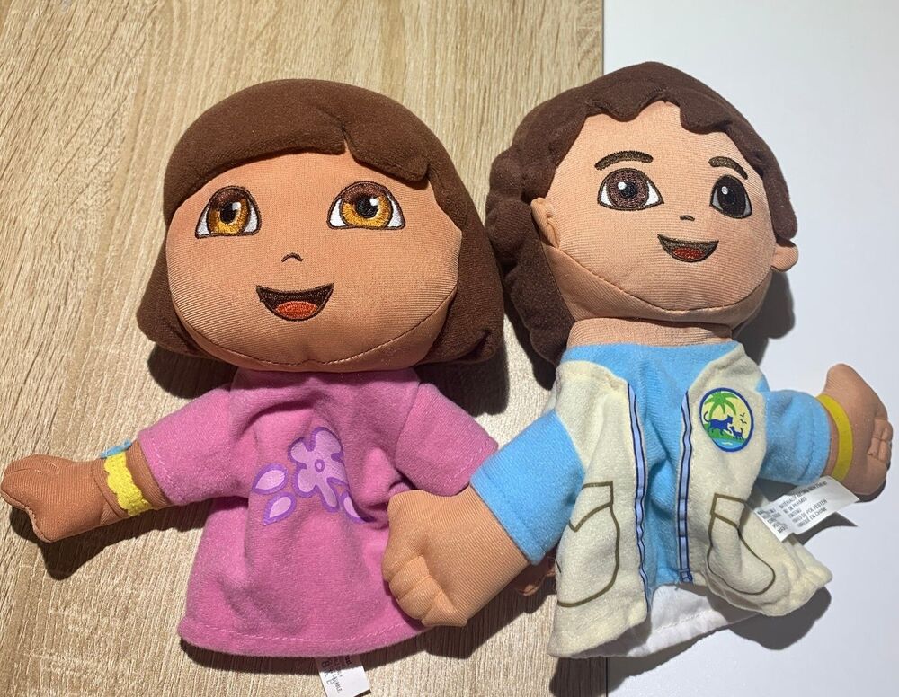 Fisher-Price 2005 Nickelodeon Dora the Explorer and Carmen San Diego Hand Puppet